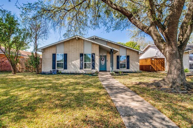 Primary Photo - 2321 Norway Dr