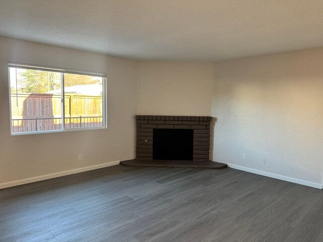 Building Photo - 22221 I St