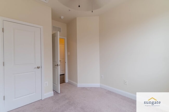 Building Photo - 5757 Richards Valley Rd