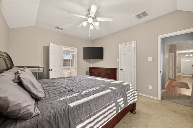 Building Photo - 205 Colony Lake Ln