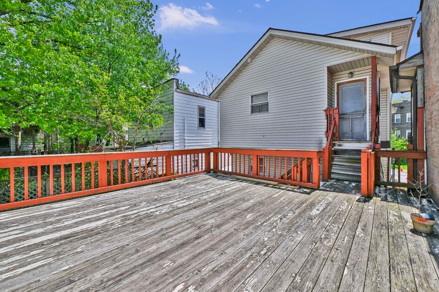 Building Photo - 12401 Fairview Ct