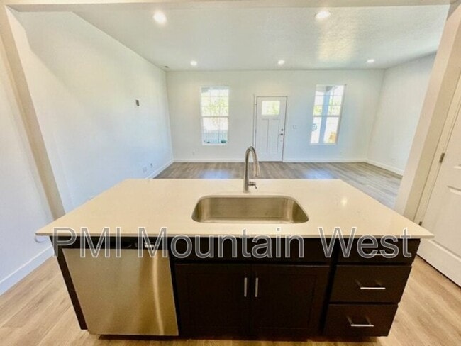 Building Photo - 1386 Copper Sky Dr
