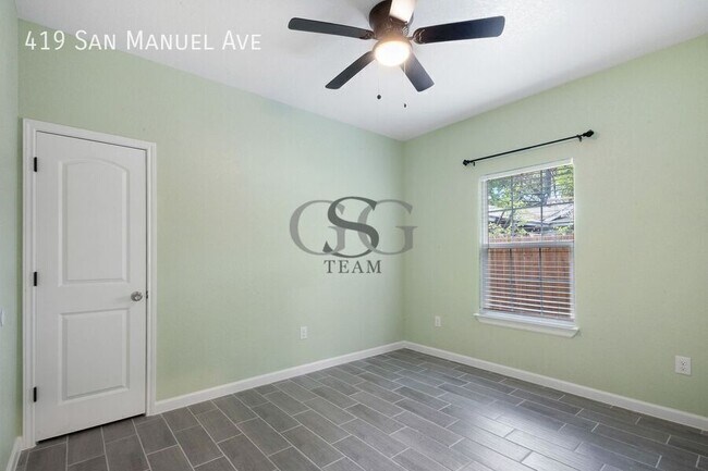 Building Photo - 419 San Manuel Ave