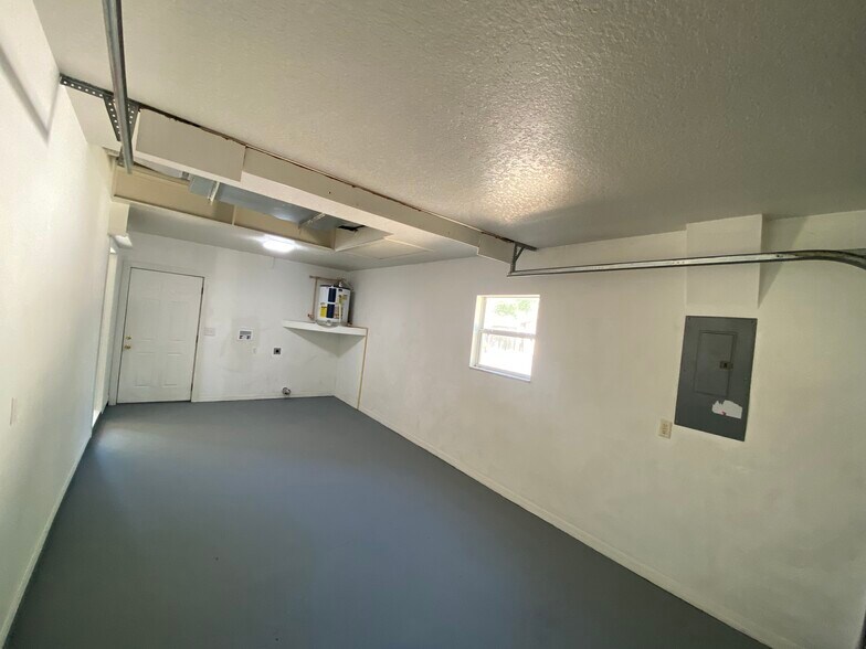 Building Photo - 12431 Wildrose Ave