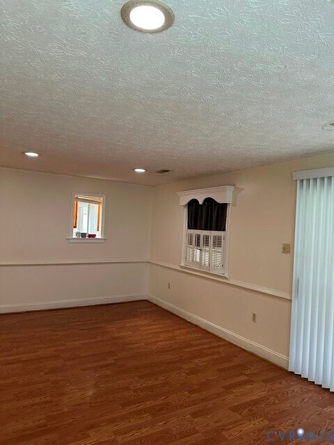 Building Photo - 7617 Sunny Bank Dr
