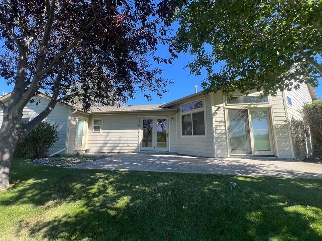Building Photo - Located on Bridger Golf Course