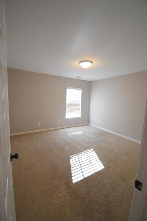 Building Photo - 6827 Braddock Ln