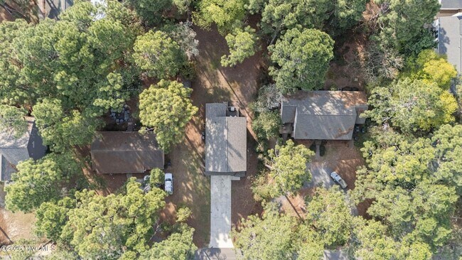 Building Photo - 521 N Hale St