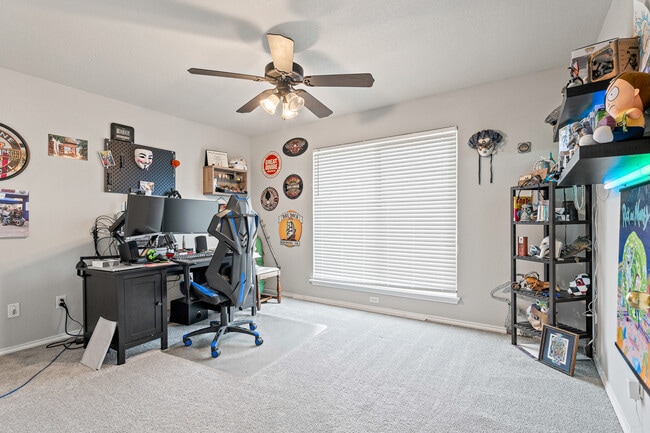 Building Photo - 5806 Chuckwagon Cir