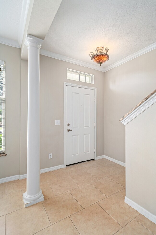 Building Photo - 2911 Upper Park Rd