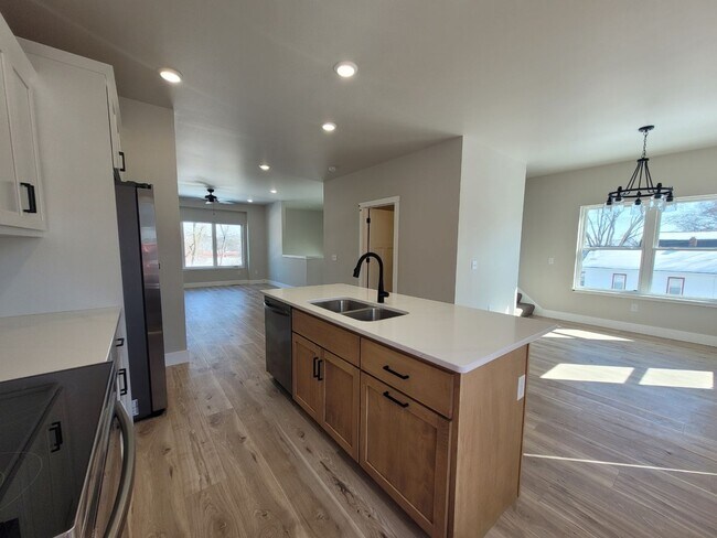 Building Photo - Cannery Crossing #2