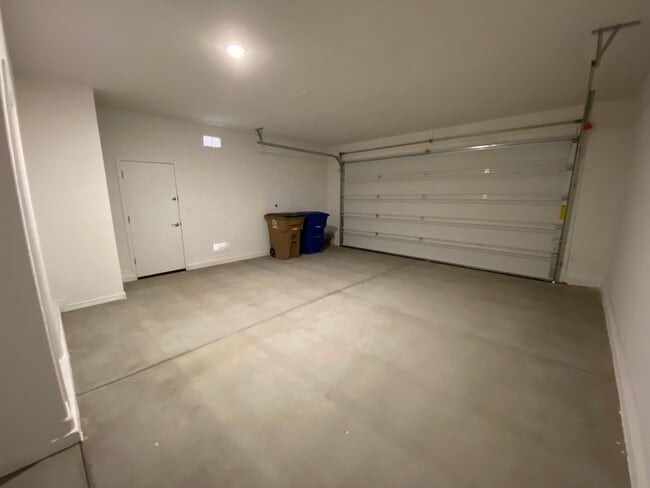 Building Photo - Charming Madera Rental: 3-Bed, 2-Bath Gem in Queen Creek's Heart, Complete with Upgraded Kitchen ...