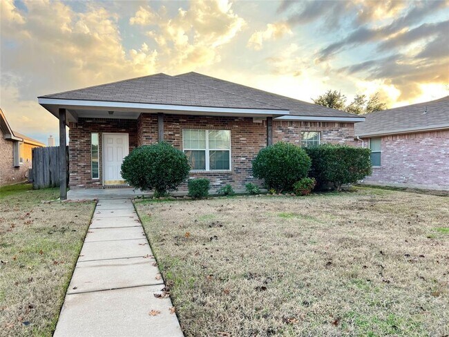 Building Photo - 703 Donny Brook Dr