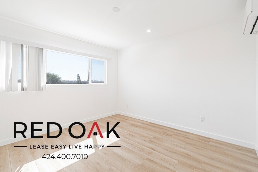 Building Photo - 228 Stepney St