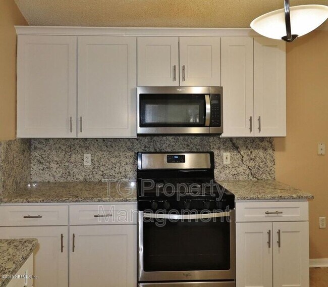 Building Photo - 11034 Englenook Dr