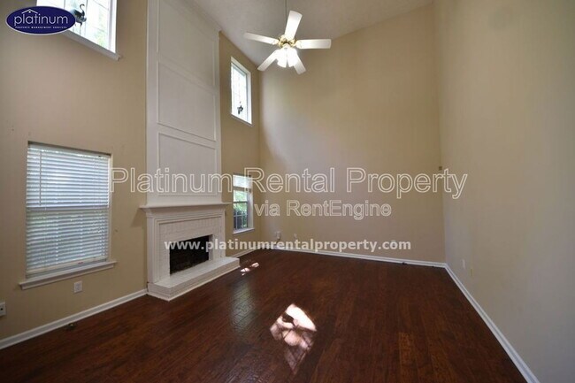 Building Photo - 1325 Holleybrooke Dr