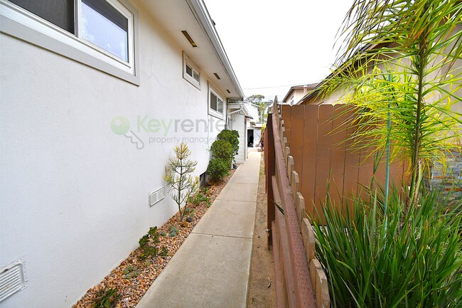 Building Photo - 624-A North Nevada St