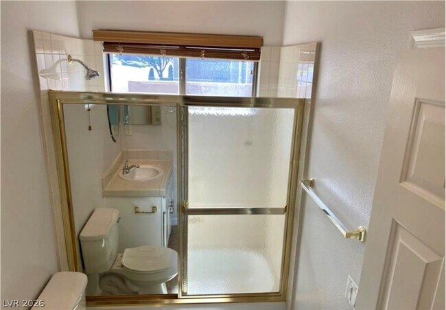 Building Photo - 43 Braelinn Dr