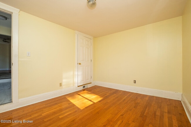 Building Photo - 1510 E Breckinridge St