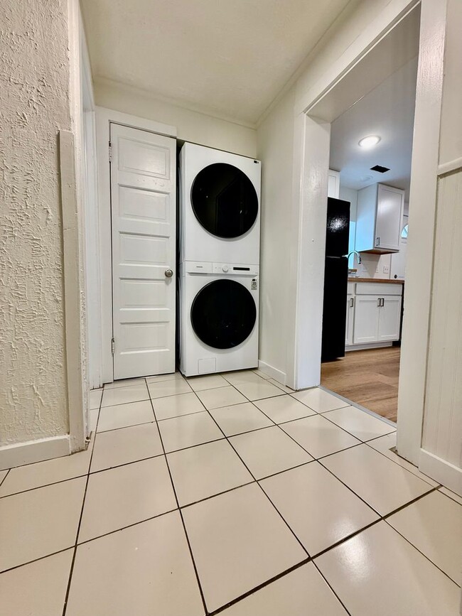 Building Photo - 122 N Roosevelt St