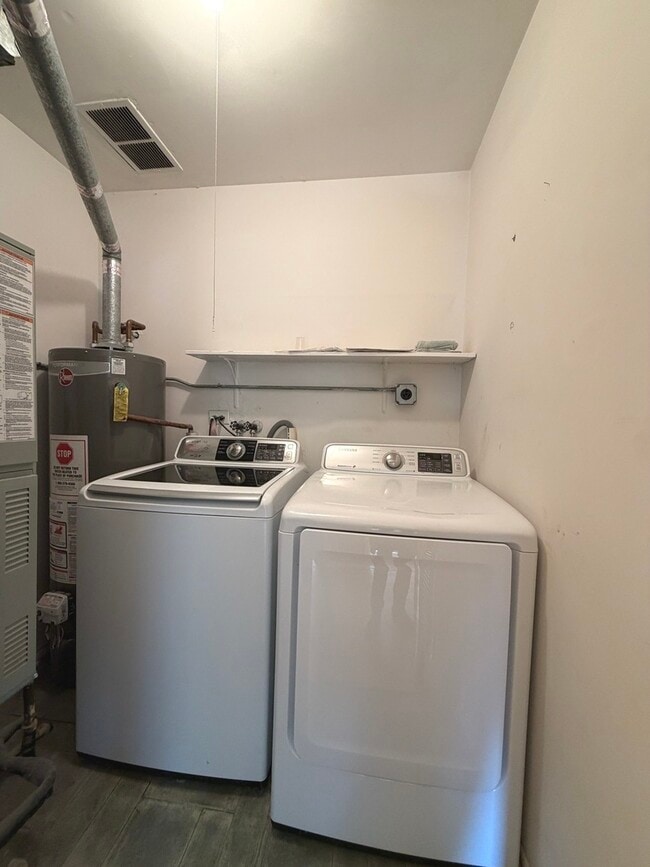 Building Photo - 380 Pierce Ct