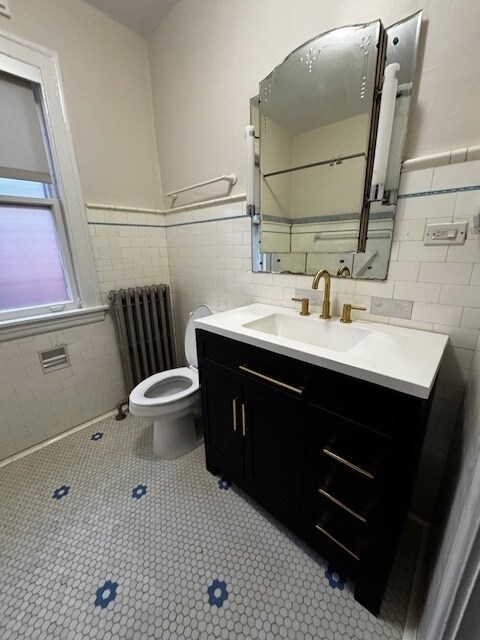 Building Photo - 6719 N Campbell Ave