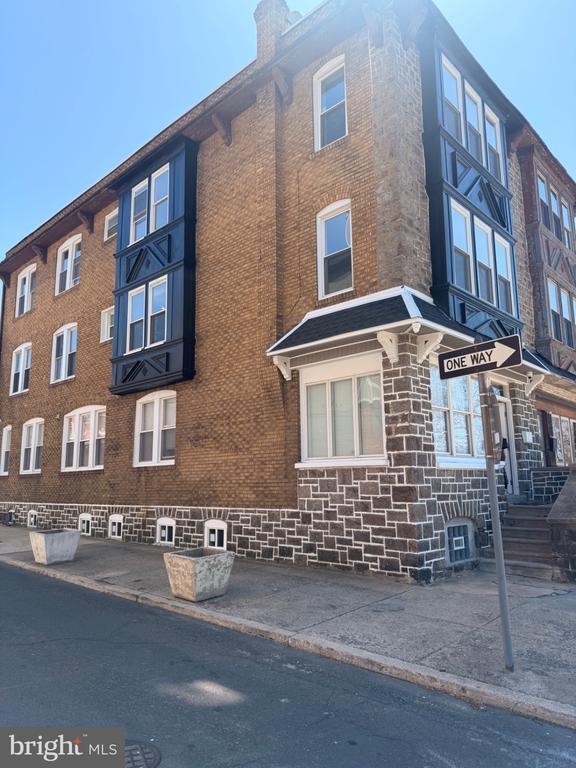 Building Photo - 1621 N 33rd St