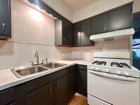 Building Photo - Wallace Ave 3189/3191