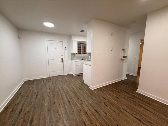 Building Photo - 2308 Alta Vista Ave