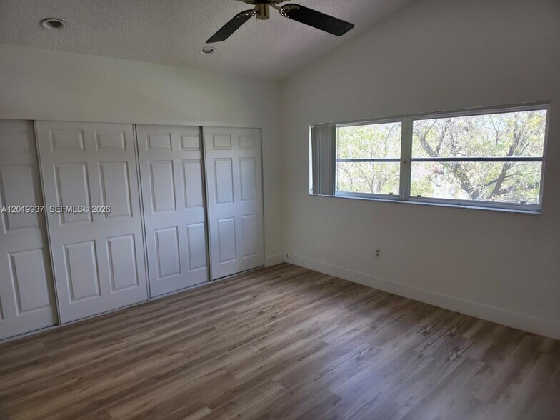 Building Photo - 1325 NW 124th Ave