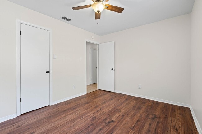 Building Photo - 165 Montclair Loop