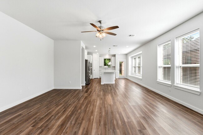 Building Photo - 8017 Whisper Grove Dr