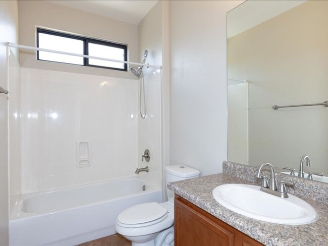 Building Photo - 8721 E Perry Park Cir