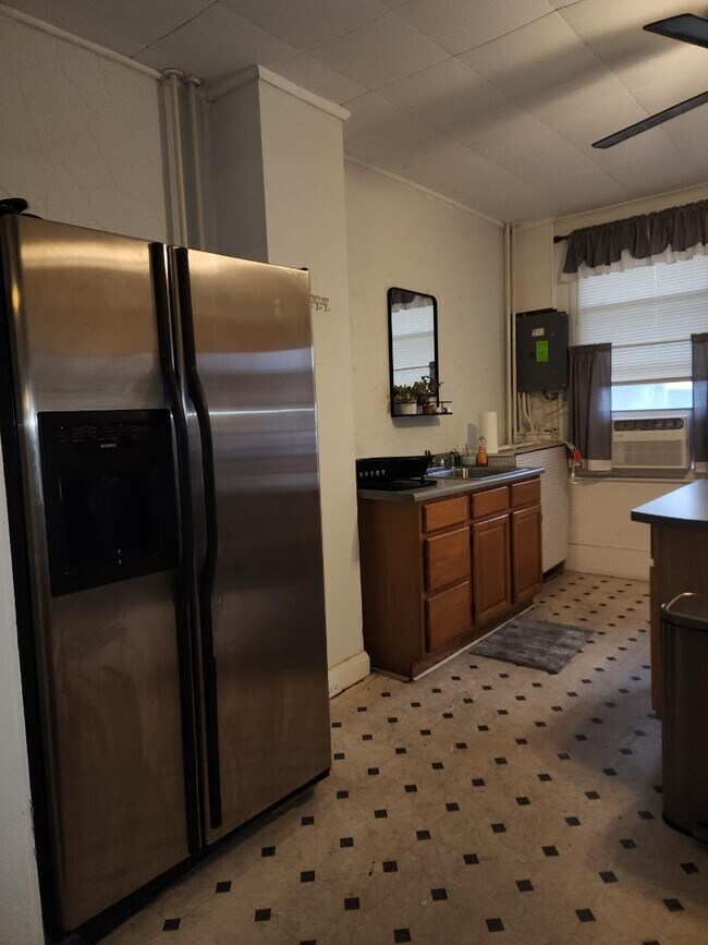 Building Photo - 3111 McElderry St