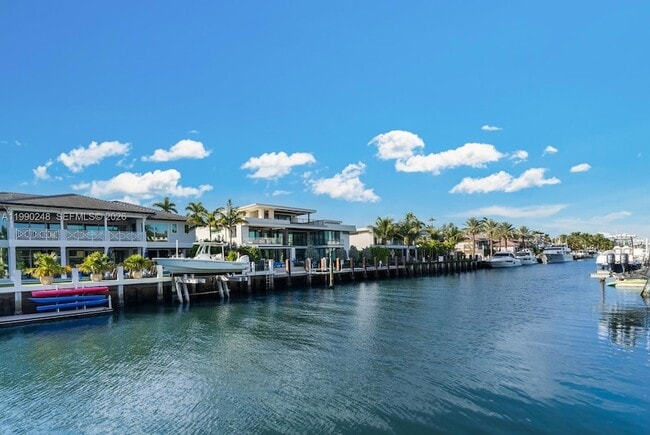 Building Photo - 641 Flamingo Dr