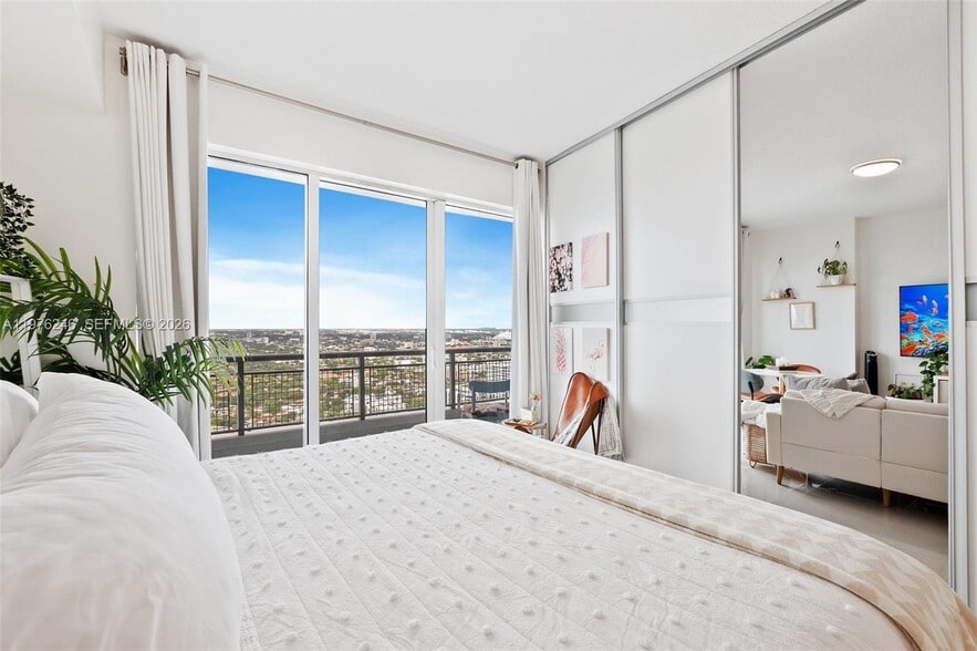 Building Photo - 60 SW 13th St