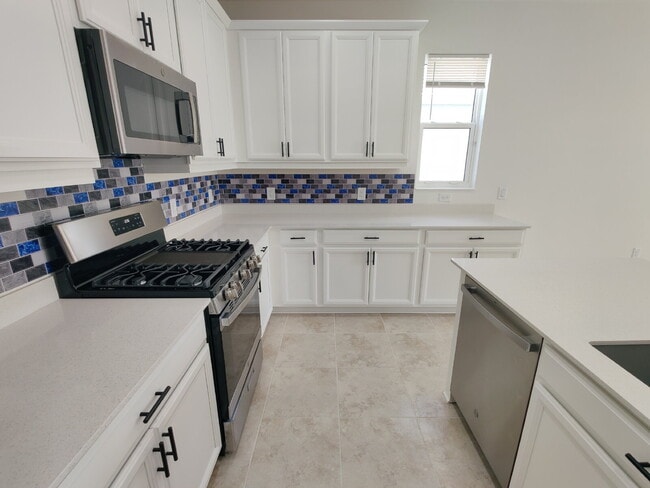 Building Photo - 8173 Sternway Rd