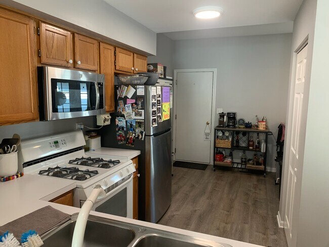 Building Photo - 8419 Mystic Trce