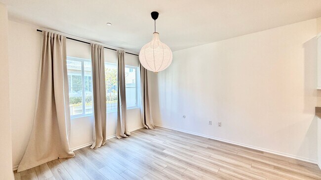 Building Photo - 320 Citrine Trl