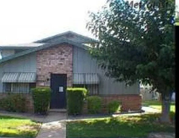 Building Photo - 4425 La Cresta Way