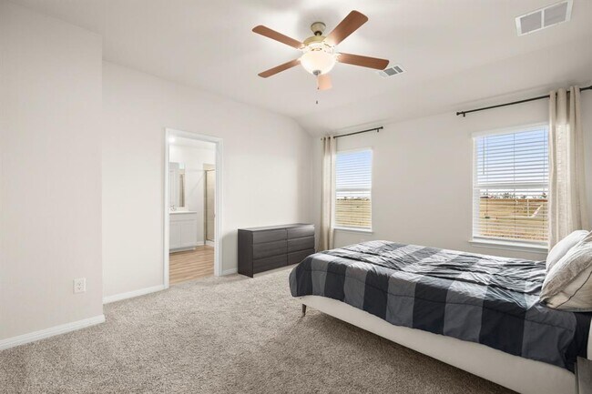 Building Photo - 14424 Heartland Dr