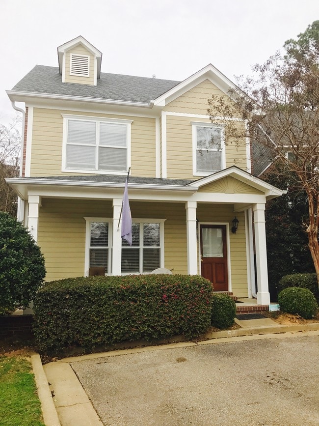 Building Photo - 951 Frontage Rd