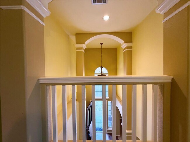 Building Photo - 3916 Bonnie Ln