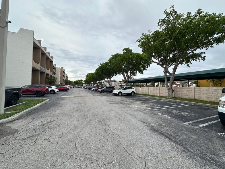 Building Photo - 10900 SW 104th St