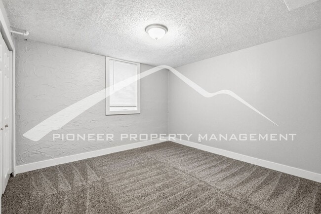 Building Photo - 4564 E Mexico Ave