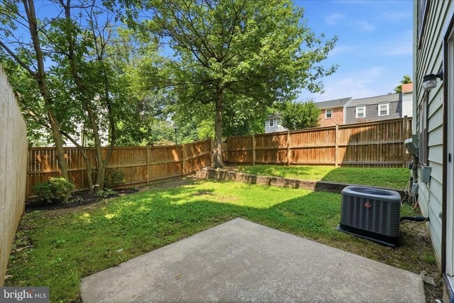 Building Photo - 10065 Chestnut Wood Ln