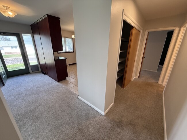 Building Photo - 3201 7th Ave S