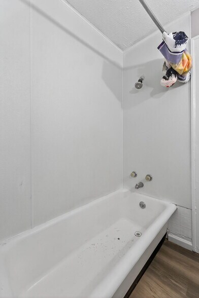 Building Photo - 1123-1125 S Ohio Ave