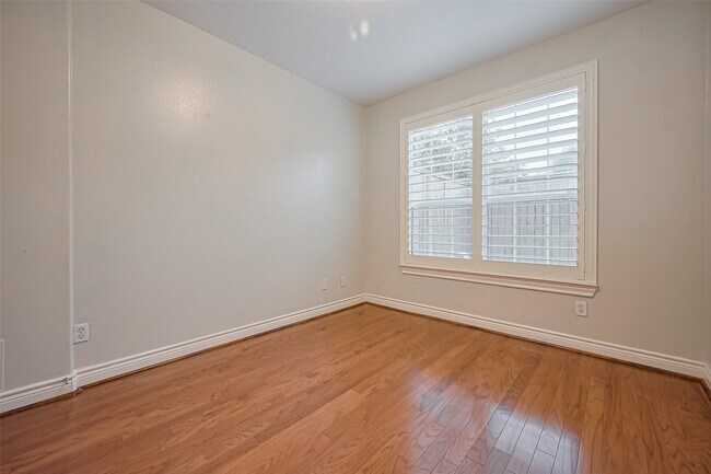 Building Photo - 2624 Starboard Point Dr