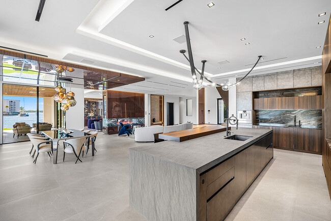 Building Photo - 2934 NE 8th Ave